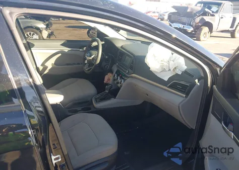 2019 Hyundai Elantra Se z USA, uszkodzony, nr VIN 5NPD74LF0KH415992